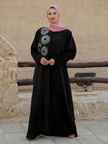 Wholesale Zoom Simple Front Open Abaya with Crystal Hand Work and Pleat Work on the Sleeves in Black