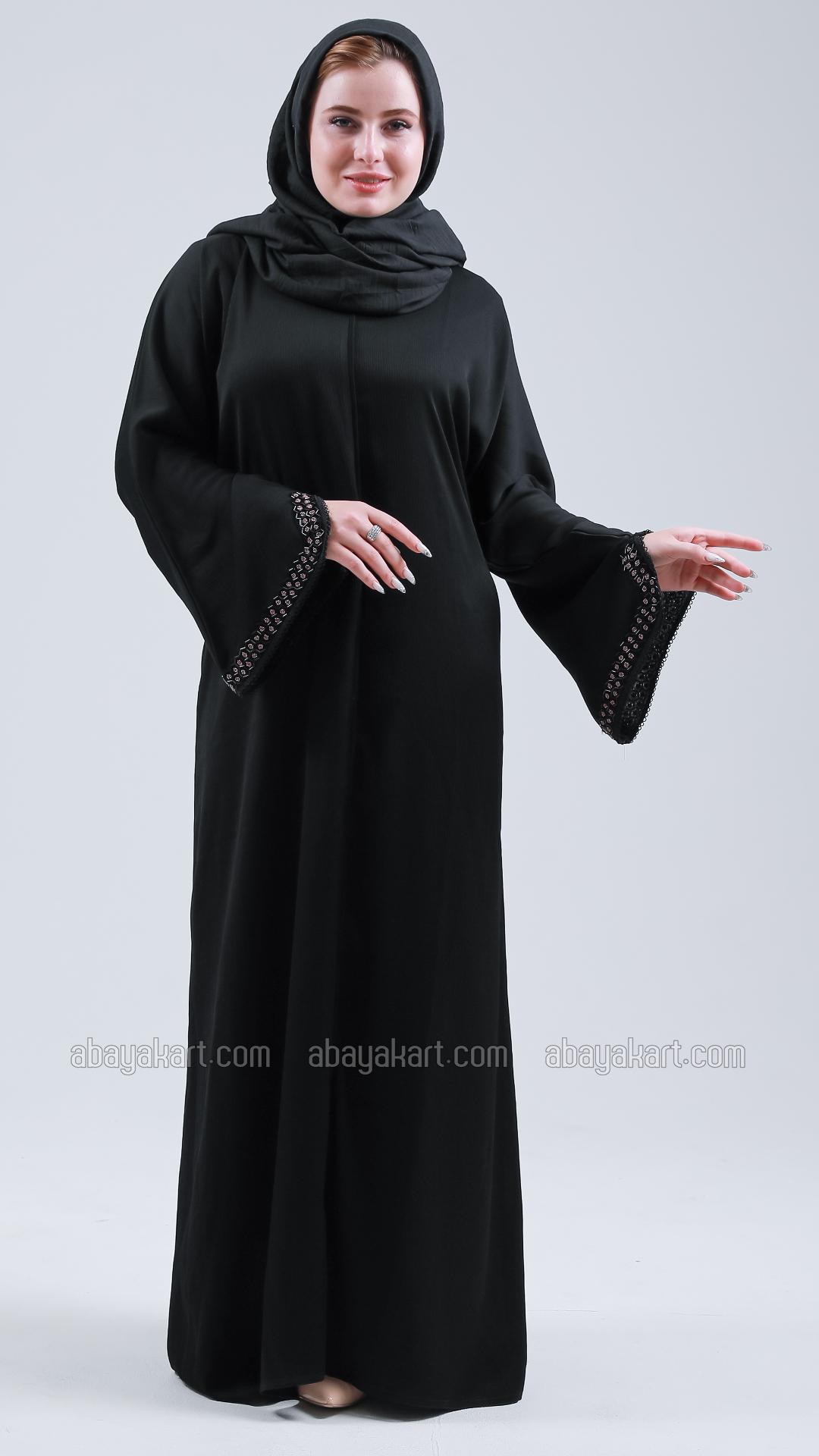 Wholesale Stylish Black Zoom Abaya with Lacework and Handwork
