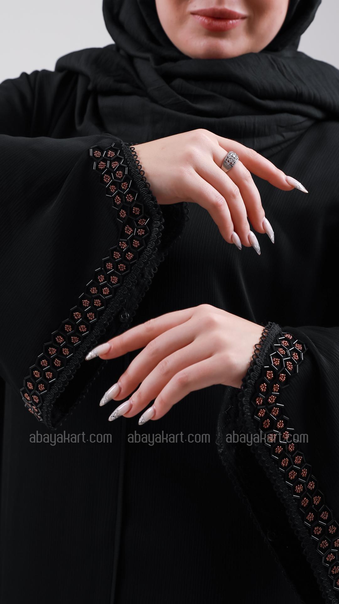 Wholesale Stylish Black Zoom Abaya with Lacework and Handwork